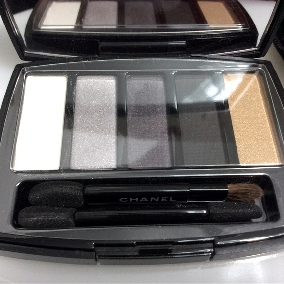New CHANEL Limited Edition Eyeshadow - Picture 2 of 8